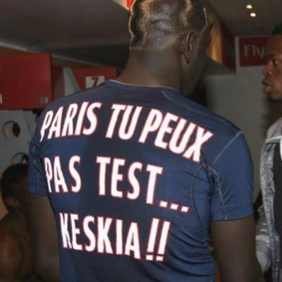 PSG, pour un foot populaire, un parc avec deux tribunes qui vibrent. LE PSG C’EST AU PARC !