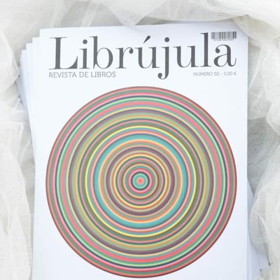 Librújula es una revista con edición en papel y digital para adentrarse en el mundo de los libros.