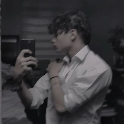 alexlarrotta2's profile picture. Born to Fuc... I mean to love