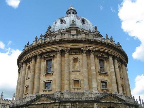 A regularly updated feed of flats and houses available to rent in Oxford, UK.