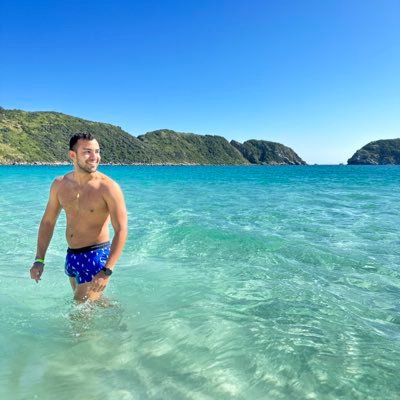 NikoAlayon's profile picture. 📍 🇨🇱 ————————————————————Caminando sin dejar basura♻️. Food Lover 🌯🌮🍕🍔🍙🍟🍩Buen compañero de Viajes 🧳🛫