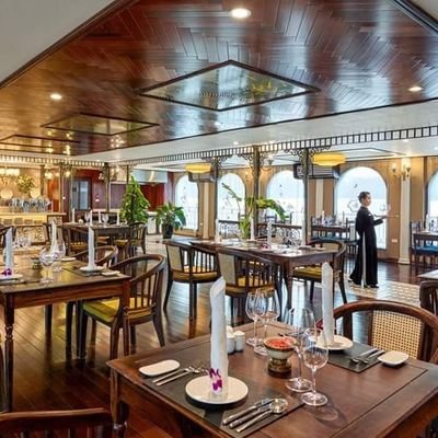 uyen2ktl's profile picture. 