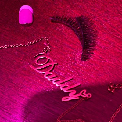 TheElegantTruth's profile picture. 