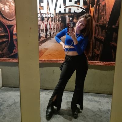 qué cuerpazo te hace ese cerebro, esa libertad que tenés y esa manera tan linda de pensar
Ig : @iaru.castro
comercial: @Livelovelash_iara