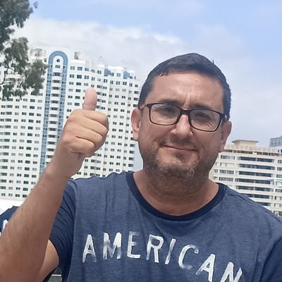 Hay que ser con el que es con uno. Soy 100% Chiva!! (no chivista)
Amo a mi fam: Zay,Rud,Ren,Mat
fotógrafo amateur
@ColeccDGO
Instagram @Rudy.leocam