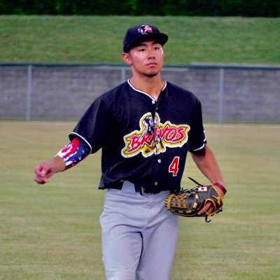 (uncommitted) lucky guy🇯🇵 H 5.10/W 165 /Centerfielder, 3rd baseman and 2nd baseman. R/R I have 4 years eligibility/ 2098754931