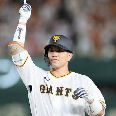 大城卓三が大好きなジャイアンツファンです！他にも尚輝、皓太、高梨、礼都！阿部慎之助→巨人ファンになるきっかけをくれた選手！ 選手などへの誹謗中傷❌怪しいアカ以外フォロバします！ 競馬も少し好き 菅原騎手、松山騎手。