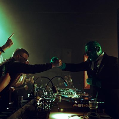 touli012's profile picture. 