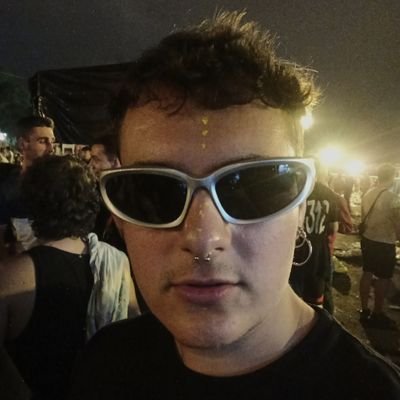 __Praxis__'s profile picture. Que mi voz suba a los montes y baje a la tierra y truene.