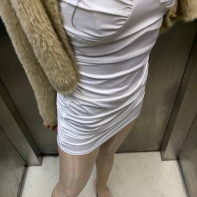 女s在线蹲一个合适一点的男m，可以感情为主，一调为辅，要求跪地为奴，从心底把主人当做女王，合适的话萌新也行，但是不接受25以下的m，有意认主的私聊，主人看见私信回复。 #丝袜 #sm #女王 #网调https://t.co/Le77hKZCSP