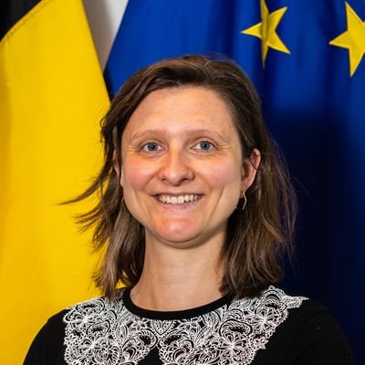 Diplomat | #EU2024BE | Human Rights WG Delegate - Trade Counsellor - Team Due Diligence @BelgiumEU  🇧🇪 🇪🇺  
PhD @CEUSGhent | she/her