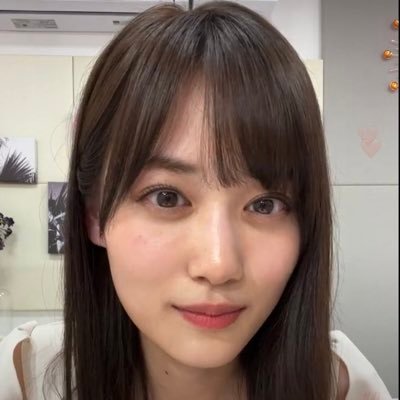 坂道、グラドル、女優などが大好きです💕💕💕趣味が同じだったりしたら気軽にDM来てください💕💕大学生です︎💕︎︎