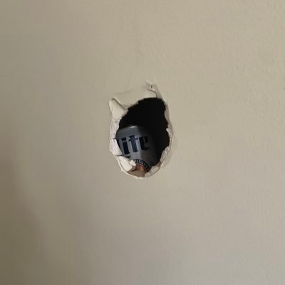 JakeLudge1's profile picture. 