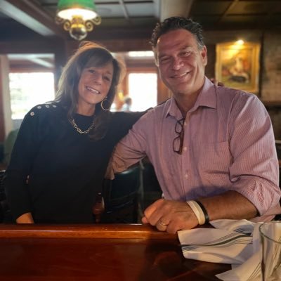 Dad of three very cool kids - I’m @Dubbyrule husband - Retired English Teacher - Surviving Prostate Cancer -Soccer & Basketball ref - Le Moyne College '86