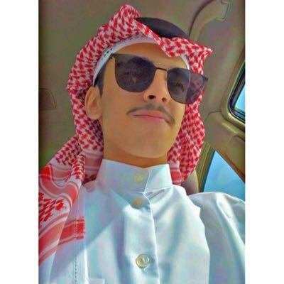 أصمتُ حين تؤلمني جِراحي وأقسى من أنين الجرح صمْت..ُ كتمتُ البوحَ حتى صِرتُ وحدي وعند اللهِ حين خَلوتُ بُحْتُ