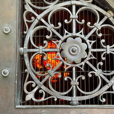 mordem_ly's profile picture. 