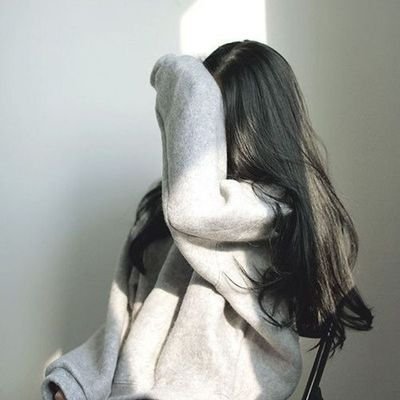 ATeaShone's profile picture. Trading stuff girl