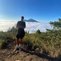 T (@tearetosh) 's Twitter Profile