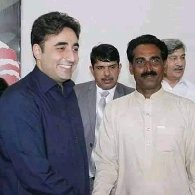 RanaMur09428127's profile picture. 