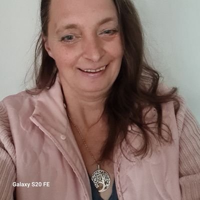Inhaberin: Claudia Merck geb Reizner
BCM Beratungsstelle Cyt. P 450 Varianten,
Yoga LightStar69
Ansonsten Hundefreundin, erst
Hündin Lili, jetzt Hündin Blanka