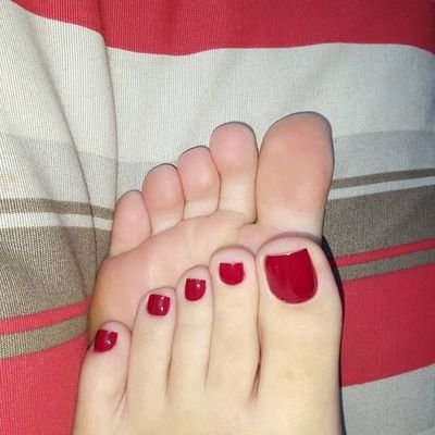 I take photos and videos of my feet, to satisfy your Podophilia, write me and I will fulfill your wishes, baby