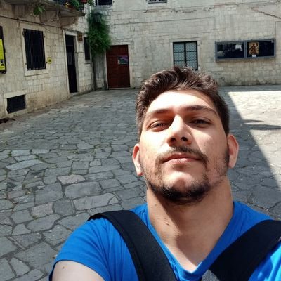 dragaberkay's profile picture. BEN DÖNERİM UZAKTAN BİRİNE
TEK BİR PARÇA BIRAKMAM GERİDE
