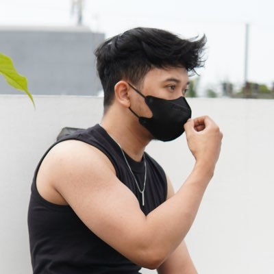 tomkhagaii's profile picture. Hello! Tom here | a nyctophile | still upgrading my life | tryin to achieve happines | gym | art | books | skincare | cats | coffee | already have a home