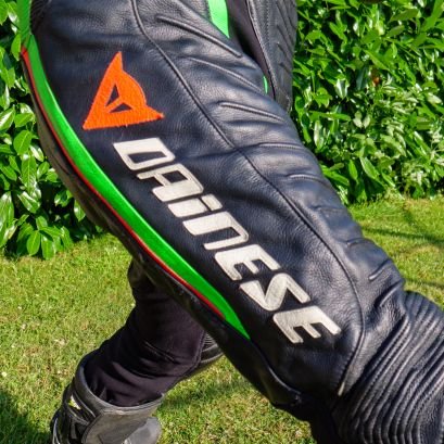happy owner of a dainese Avro P 1pc suit, sukhoi, astars atem v2 , matisec gr scaphander, viking drysuit, northern diver thor 1600g, huub archimedes iv wetsuit