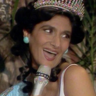 Amante del Superato™️, che non è solo un insulto che mi diedero anni fa, ma anche il tratto principale della mia personalità | @dandiners | she/her
