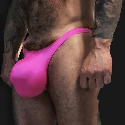 Siliconed Fisting Vers pig into big muscles, bulges, asses and holes. Tips help me grow and are greatly appreciated!