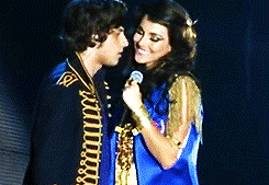 Since: 26/11/11 Fã dedicado aos Rebeldes. Venha se rebelar com agente.  Amor eterno!  Seguida e Oficializada pela: @Viviannsg 27/11/11 Madrinha: @_Rebeldes_Love