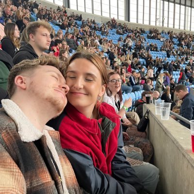 carlarochee_'s profile picture. 25 | photographer, animal lover, people person |