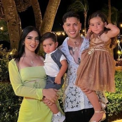 kimberly y Juan de Dios y sus hijos lindos