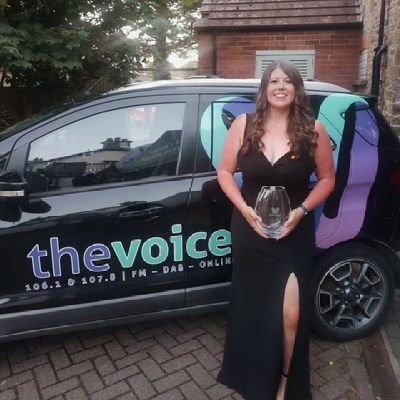 A Devonshire Dumpling who is a bit of a geek at heart. Loves her music, loves to laugh and blooming loves her sports (mainly football)
☺️⚽☺️