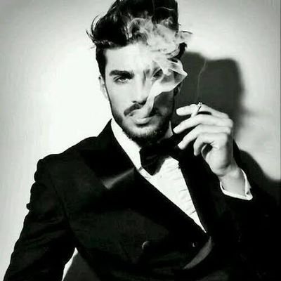 مساحات شاسعة نملؤها بأجمل الحكم والخواطر التي تسعدنا وتفرحنا