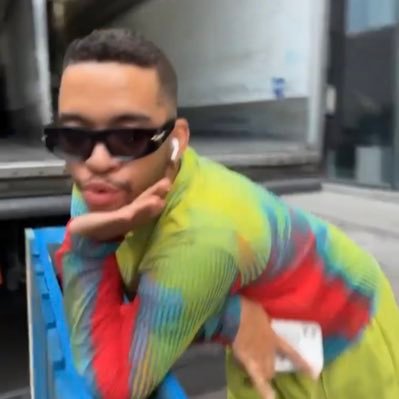 “you’re so handsomely dressed” - annie leibovitz 2 me @highsnobiety