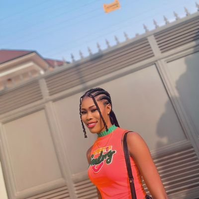 IloaniEzinne's profile picture.