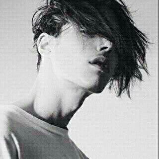 abass332p's profile picture. كل المشاعر على دربَه توديني'.