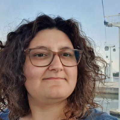 Vanessa_SC_F's profile picture. ✒Escritora/Ilustradora/Blogger
🎨https://t.co/6f5B5MrzC3
🎮https://t.co/HcMJS4m8wA

Eu sou uma alma com trilhas de fantasia