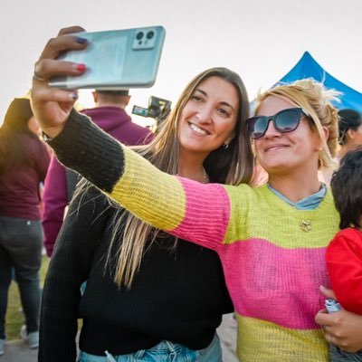 Senadora Nacional por San Luis (MC) - Licenciada en Comunicación Social - Rectora de la Universidad de La Punta