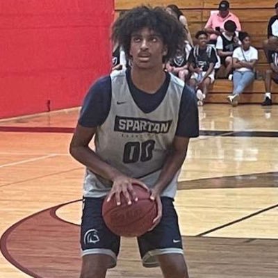 Francis Howell central C/O 26’ 🏀 C GPA: 3.0 MO 6’6 180lbs emnaihabib08@gmail.com (314)-(809)-(0854)