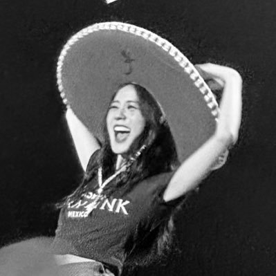 Jisoo con cualquier tipo de sombreros es mi razón de ser. #JISOOFirstSingleAlbum #ME •Fan Account•