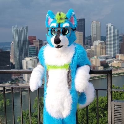 Floofy blue doggo 💙🐾 24, he/him, 🏳️‍🌈, SFW. @doggo_hyper1 for AD/rubber content. Suit by @FlySky4242. 🧡 @ZukiCurl 🧡