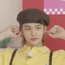 #황필 It’s like us, shining brighter in the darkness, skz are my hoes, @ajxzia ♡