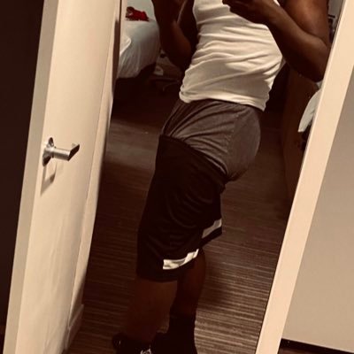 chocolate nigga 🍫🍑