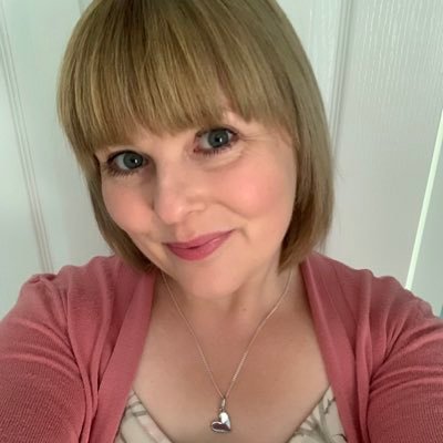 I love to shop! What better way to share my passion than show amazing offers and discounts of beautiful items for Darceys candles, wax melts and more!!!