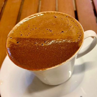 中東コラムニスト。ここは、仮想空間のアラブカフェ「カフェバグダッド」@cafebaghdad 付属の図書館。気になるニュース、書籍、雑誌記事などの情報、リンクを蓄積していきます。