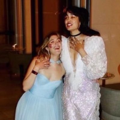 wavesdxnvers's profile picture. she/her, bi, 27. 🇵🇸