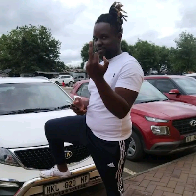 LindaTebog29274's profile picture. 