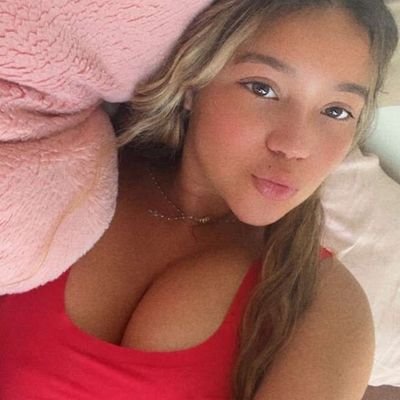 bertaux_meline's profile picture. Passe-temps plaisir fun viens en dm💌🍆🍑💯🔞